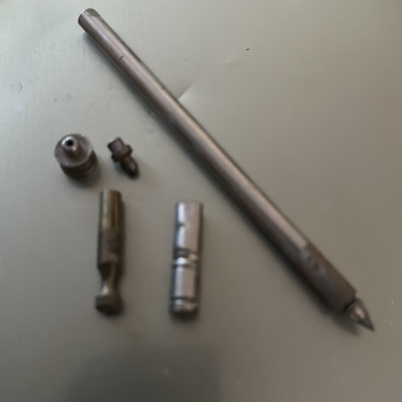 Wooden box of old vintage items - Picture 11 of 11